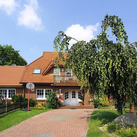 Pension Burggaststaette Heyken Hotel Neuharlingersiel Exterior foto